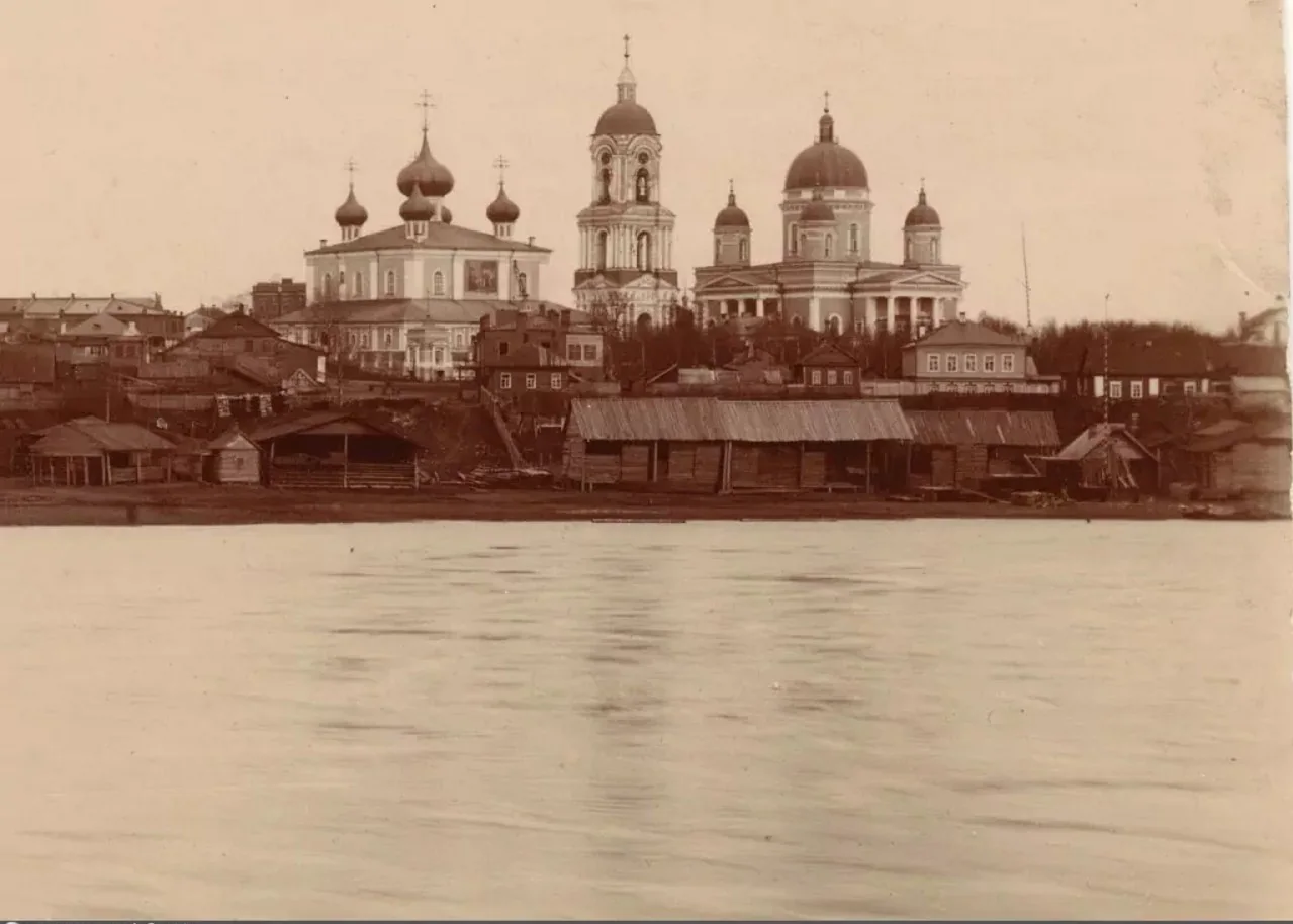 Река Мста в Боровичах (фотография начала XX века)
