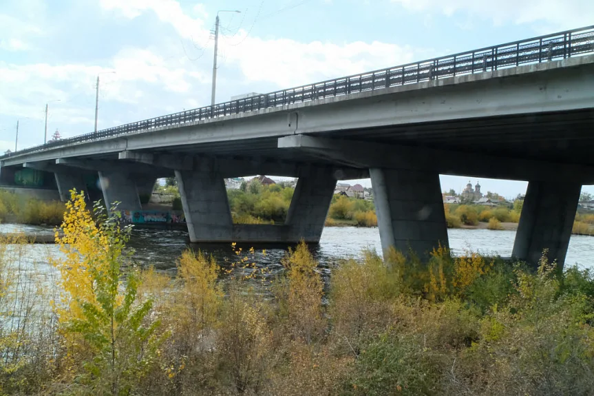 Мост через реку Уда в городе Улан-Удэ