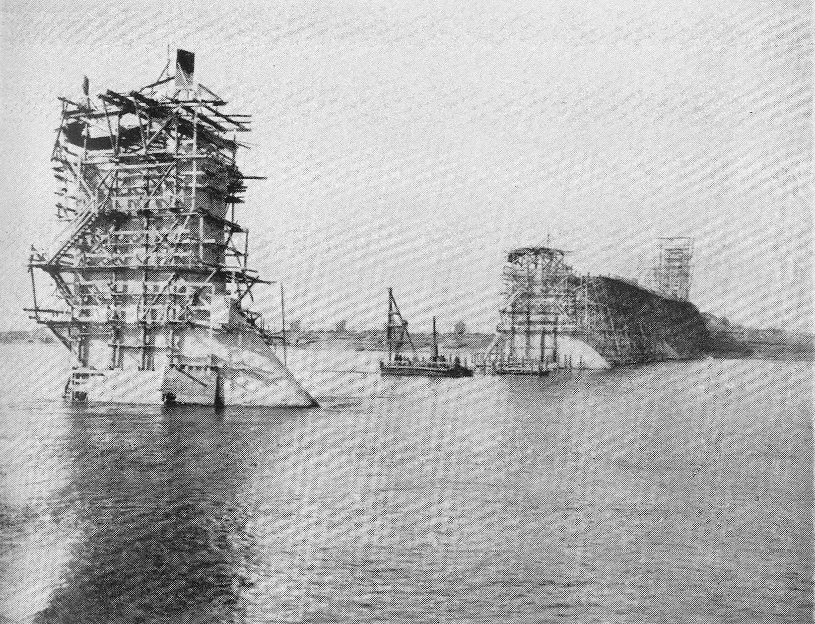 Строительство моста через Зею. Историческая фотография