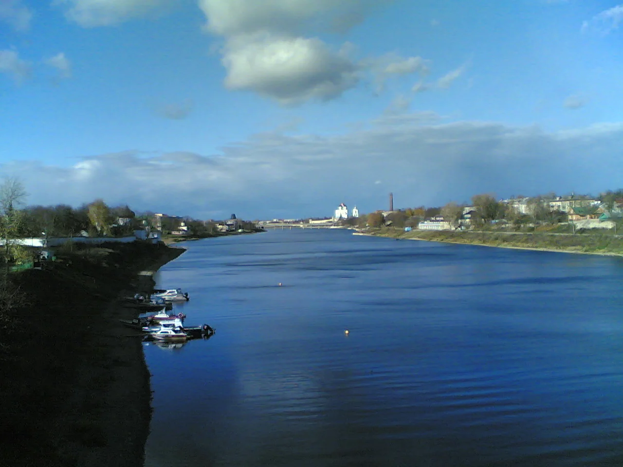 Великая, вид с моста в Пскове